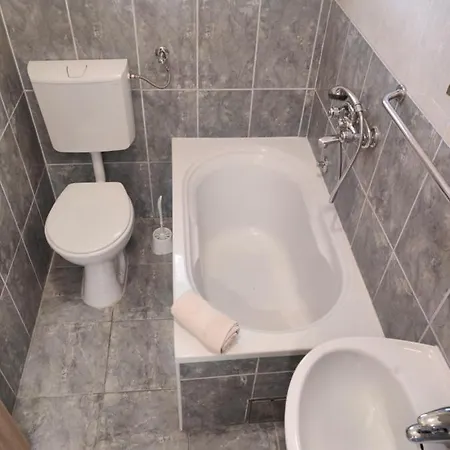 Mate Apartment *